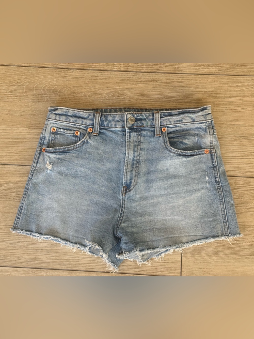 GAP Light Blue Distressed Denim Shorts Size Small